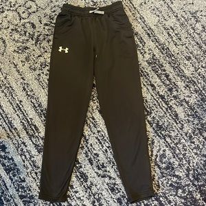 Under Armour fleece pants black. Size YMD